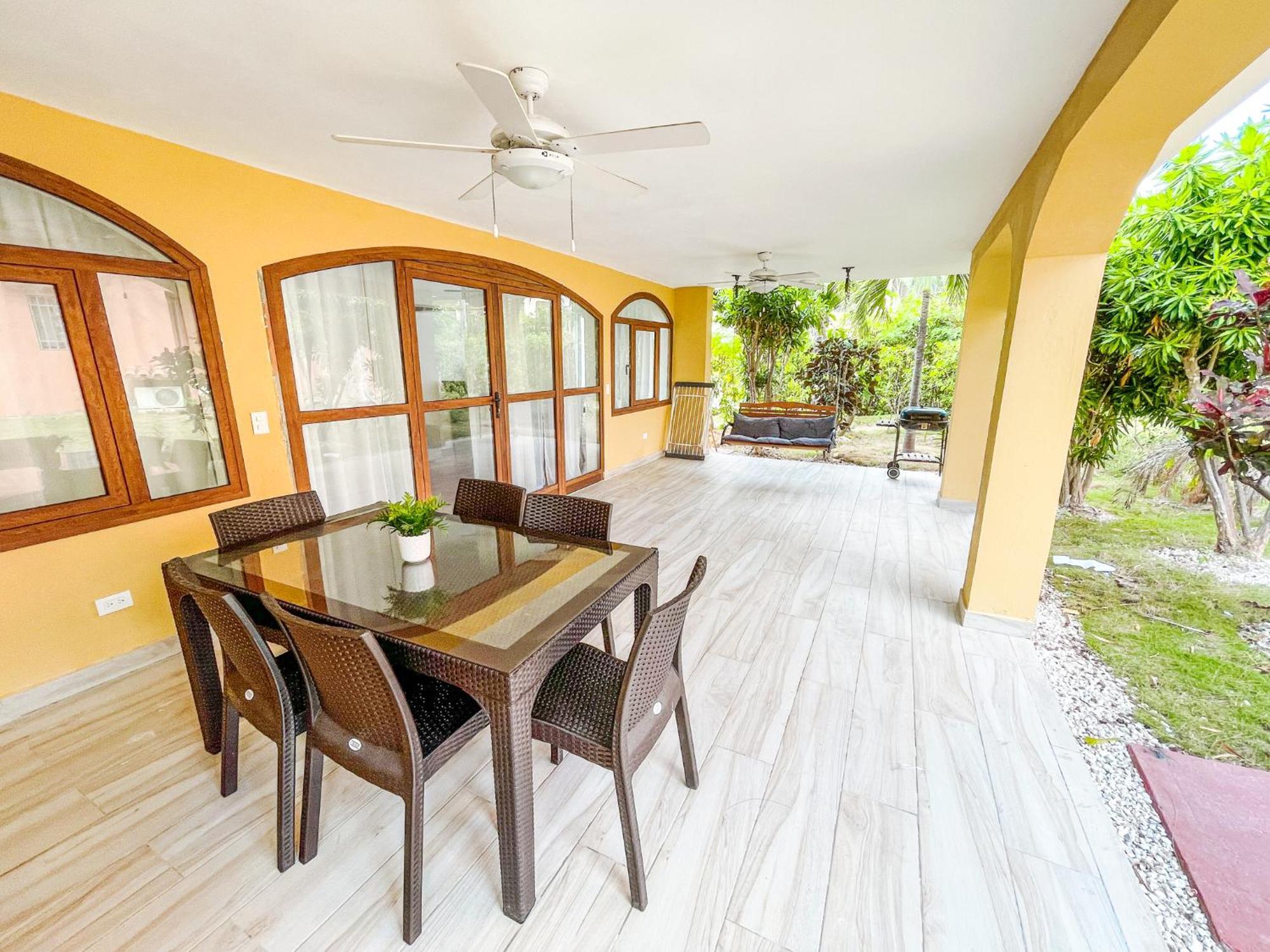 Sunny Seascape Villas & Aparts Hotel Wifi Bbq Los Corales Bavaro Beach Club & Spa بونتا كانا المظهر الخارجي الصورة