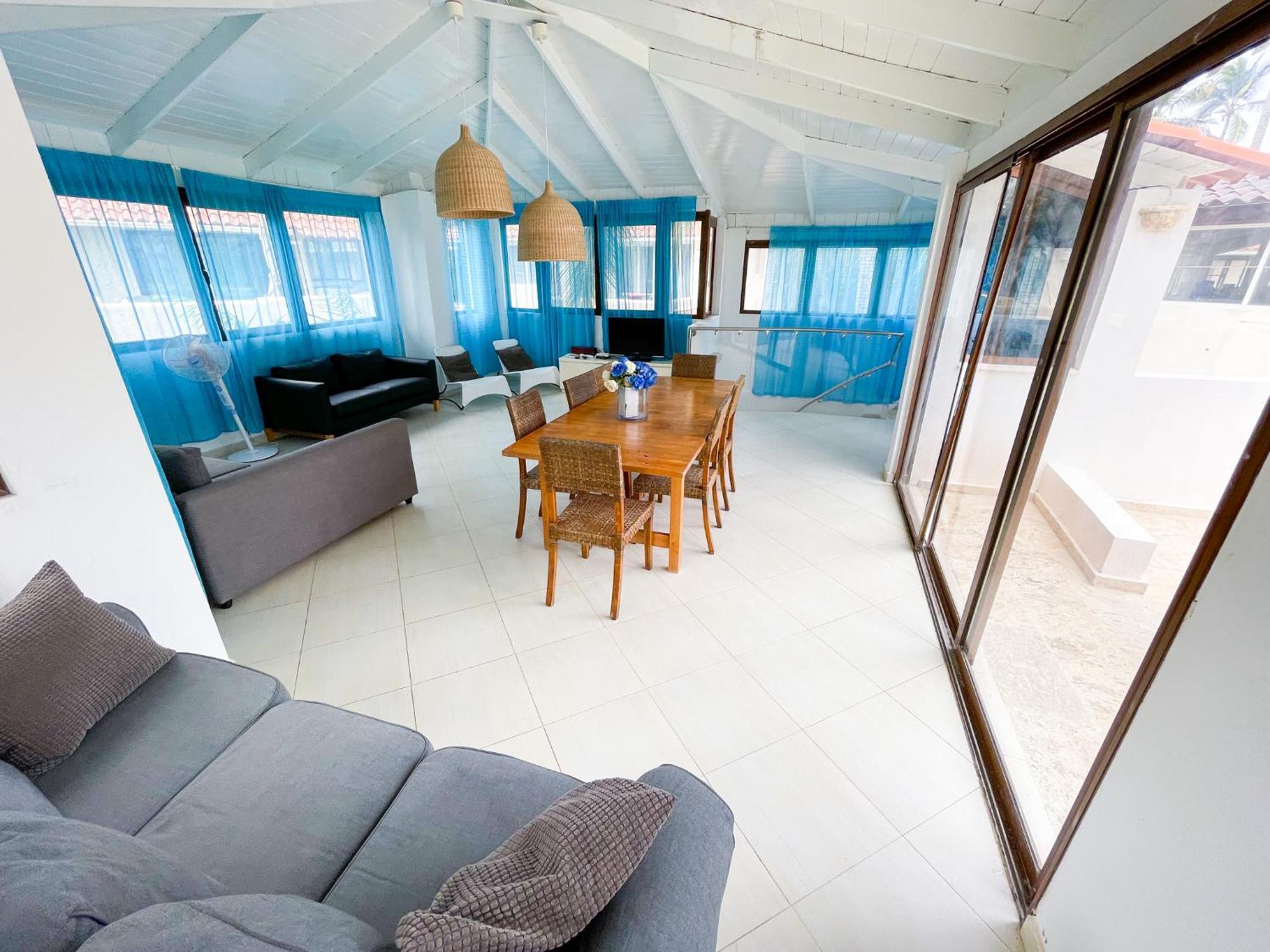 Sunny Seascape Villas & Aparts Hotel Wifi Bbq Los Corales Bavaro Beach Club & Spa بونتا كانا المظهر الخارجي الصورة