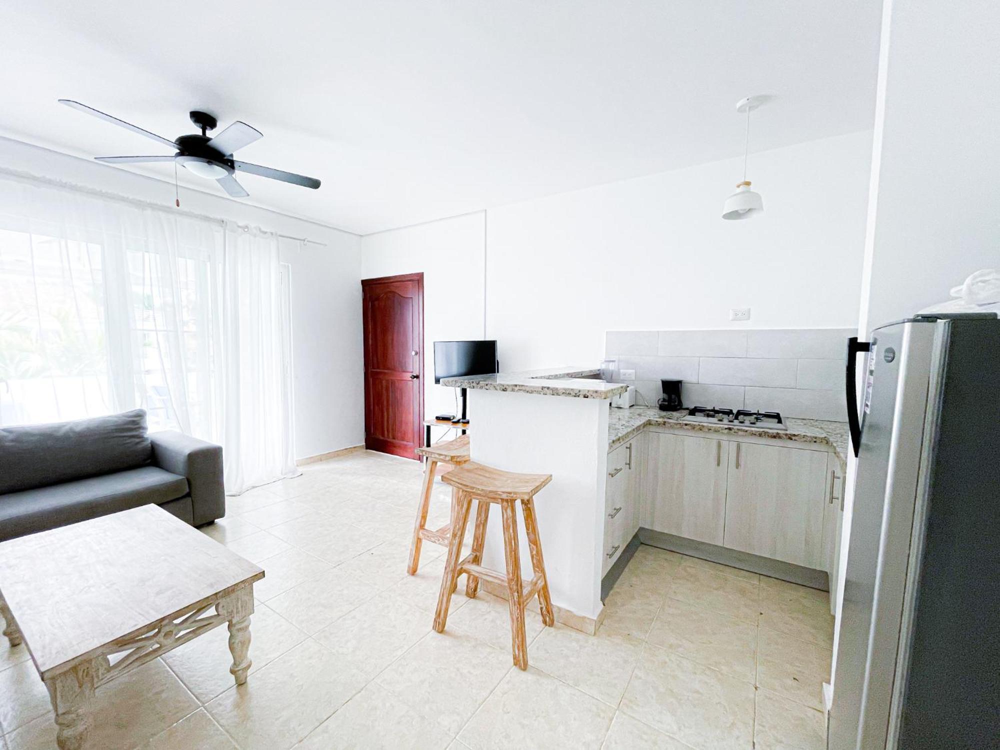 Sunny Seascape Villas & Aparts Hotel Wifi Bbq Los Corales Bavaro Beach Club & Spa بونتا كانا المظهر الخارجي الصورة