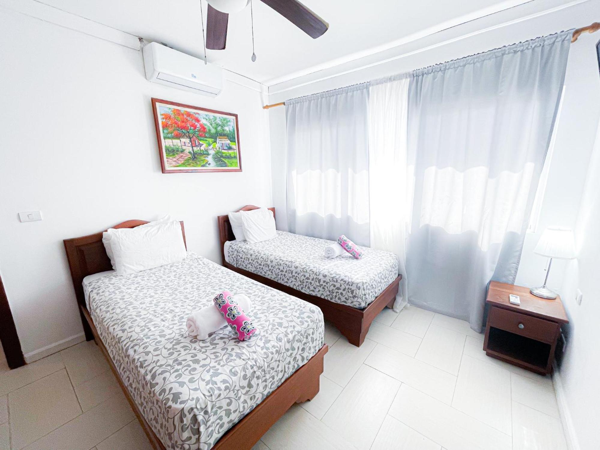 Sunny Seascape Villas & Aparts Hotel Wifi Bbq Los Corales Bavaro Beach Club & Spa بونتا كانا المظهر الخارجي الصورة