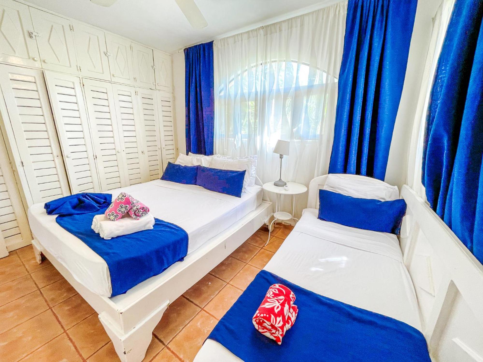Sunny Seascape Villas & Aparts Hotel Wifi Bbq Los Corales Bavaro Beach Club & Spa بونتا كانا المظهر الخارجي الصورة